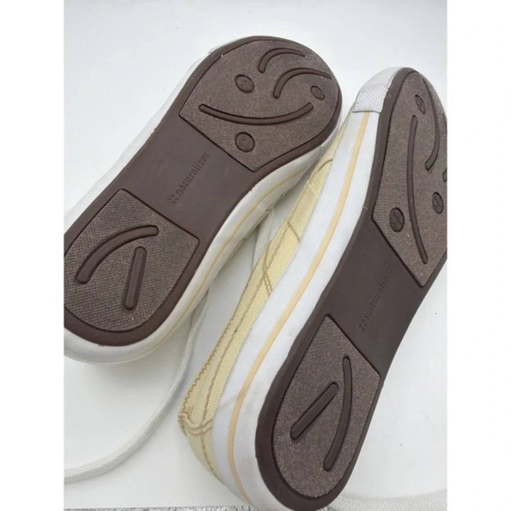 Naturalizer Gallagher Canvas Sneakers Womens 9M Beige Lace Up Comfort Shoes 1633